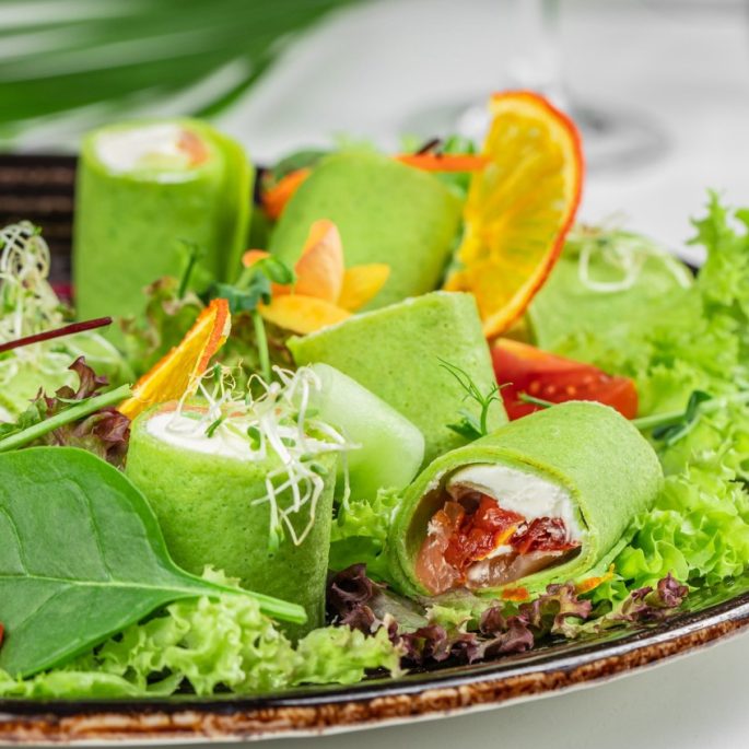 Spinach crepe rolls